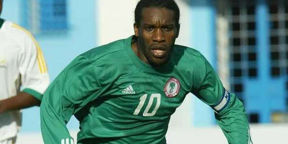 Oliseh: How Nigeria players were frustrated with Okocha's dribbling