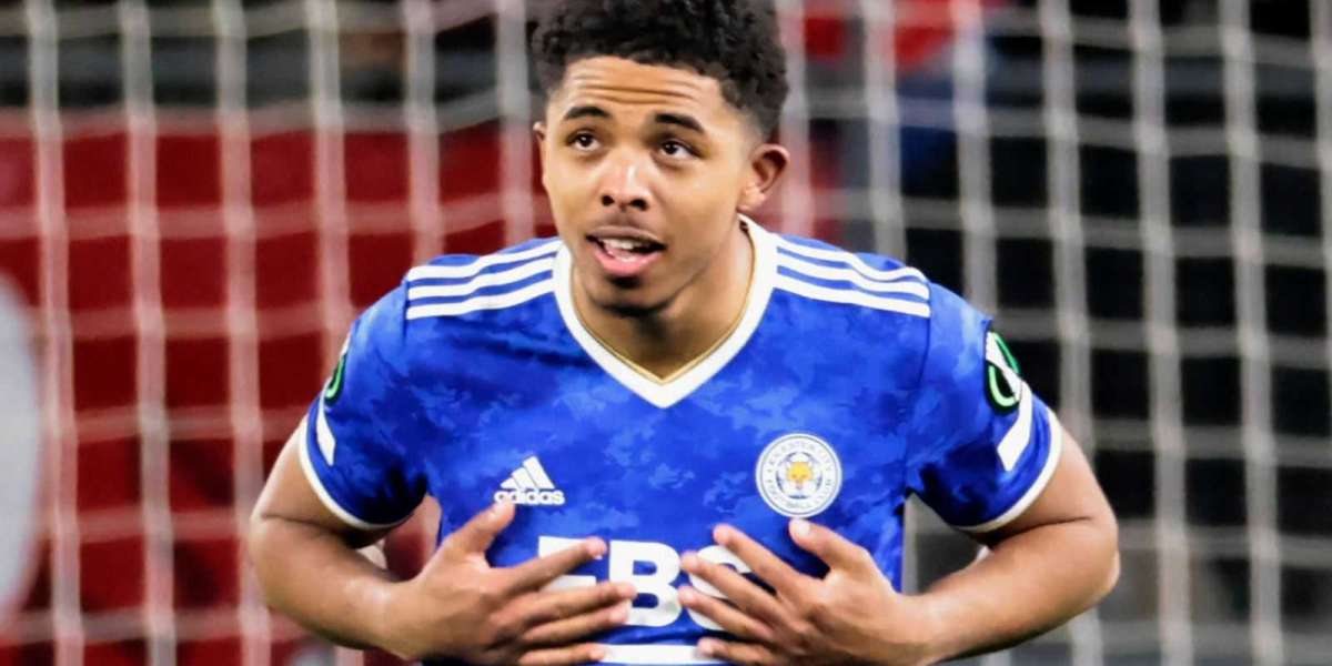 Wesley Fofana: Chelsea working on deal to sign Leicester City central defender