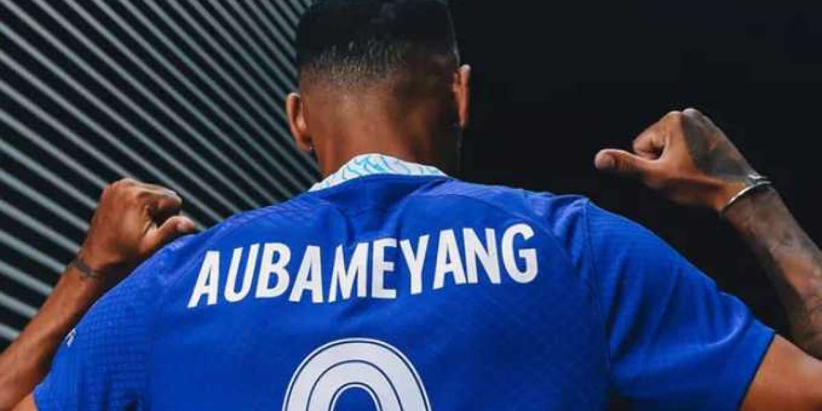 'Aubameyang has already flopped at Chelsea' - Fans react over 'cursed' No.9 jersey