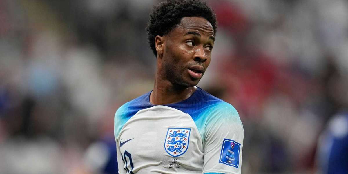 Raheem Sterling returning to UK after armed break-in at family home | Southgate unsure if he will be back for quarter-fi