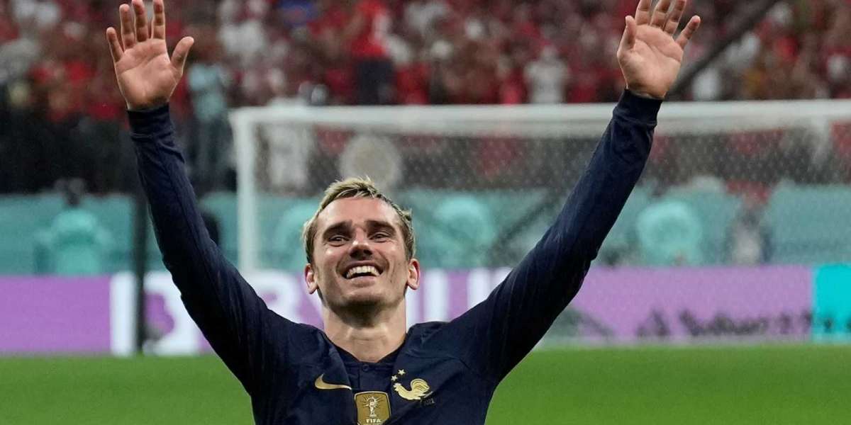 Antoine Griezmann redefines his role in dazzling fashion as France reach World Cup final