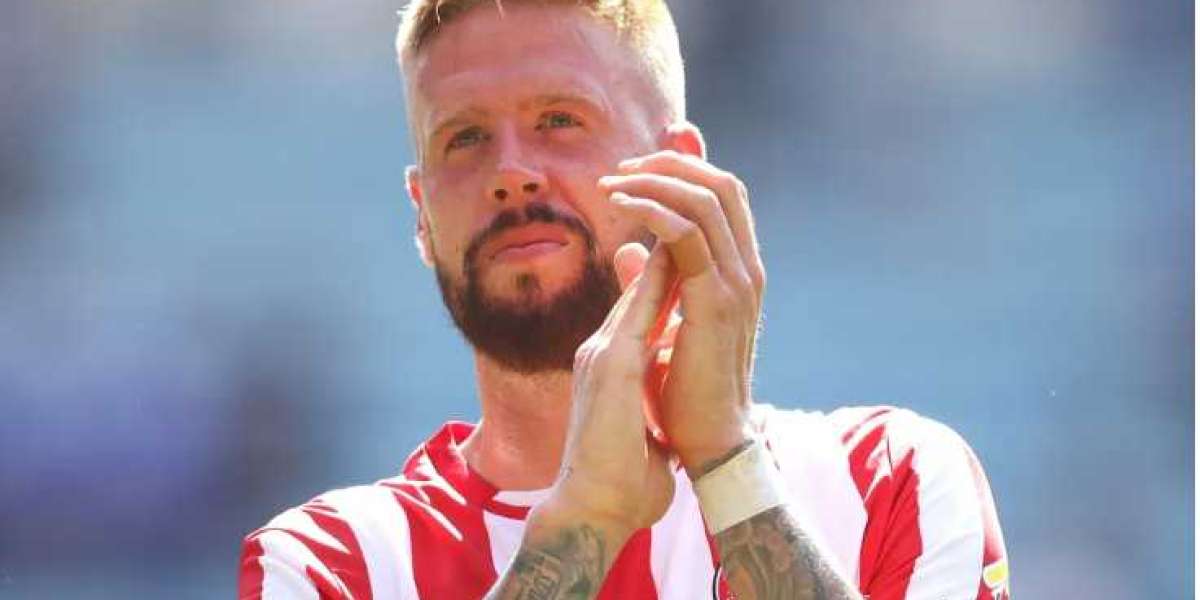 Jansson, captain of Brentford, will join Malmö this summer.